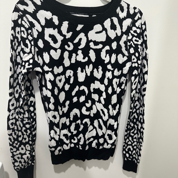Express reversible sweater - Picture 4 of 4